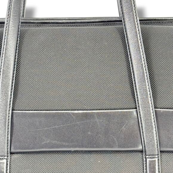 Tumi Alpha Briefcase Bag With Over The Shoulder Handels Solid Black 43010D3 - Picture 5 of 16